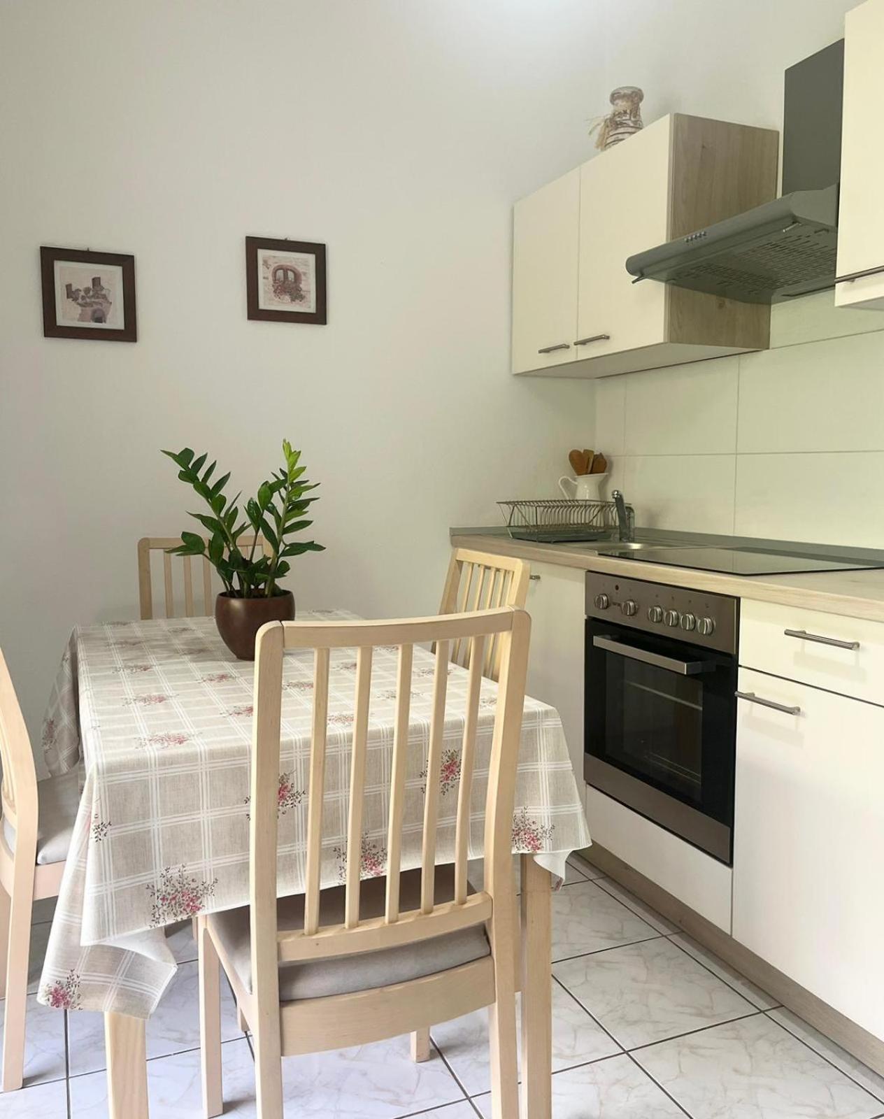 Apartments Curnic Jesenice  Exterior photo